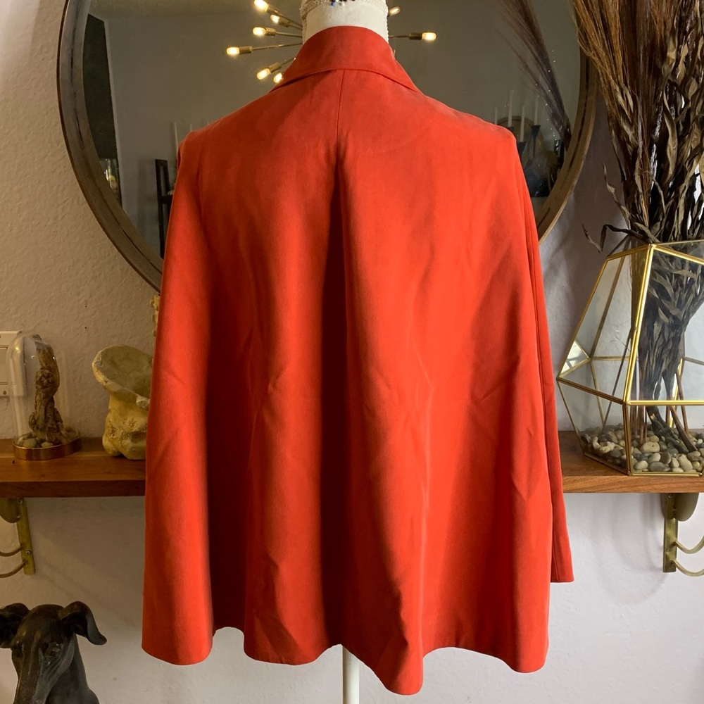 Shang Xia by Hermēs Red Silk Cape Coat with Asymmetrical Lapel 3/4 Sleeve size32 - Picture 3 of 8